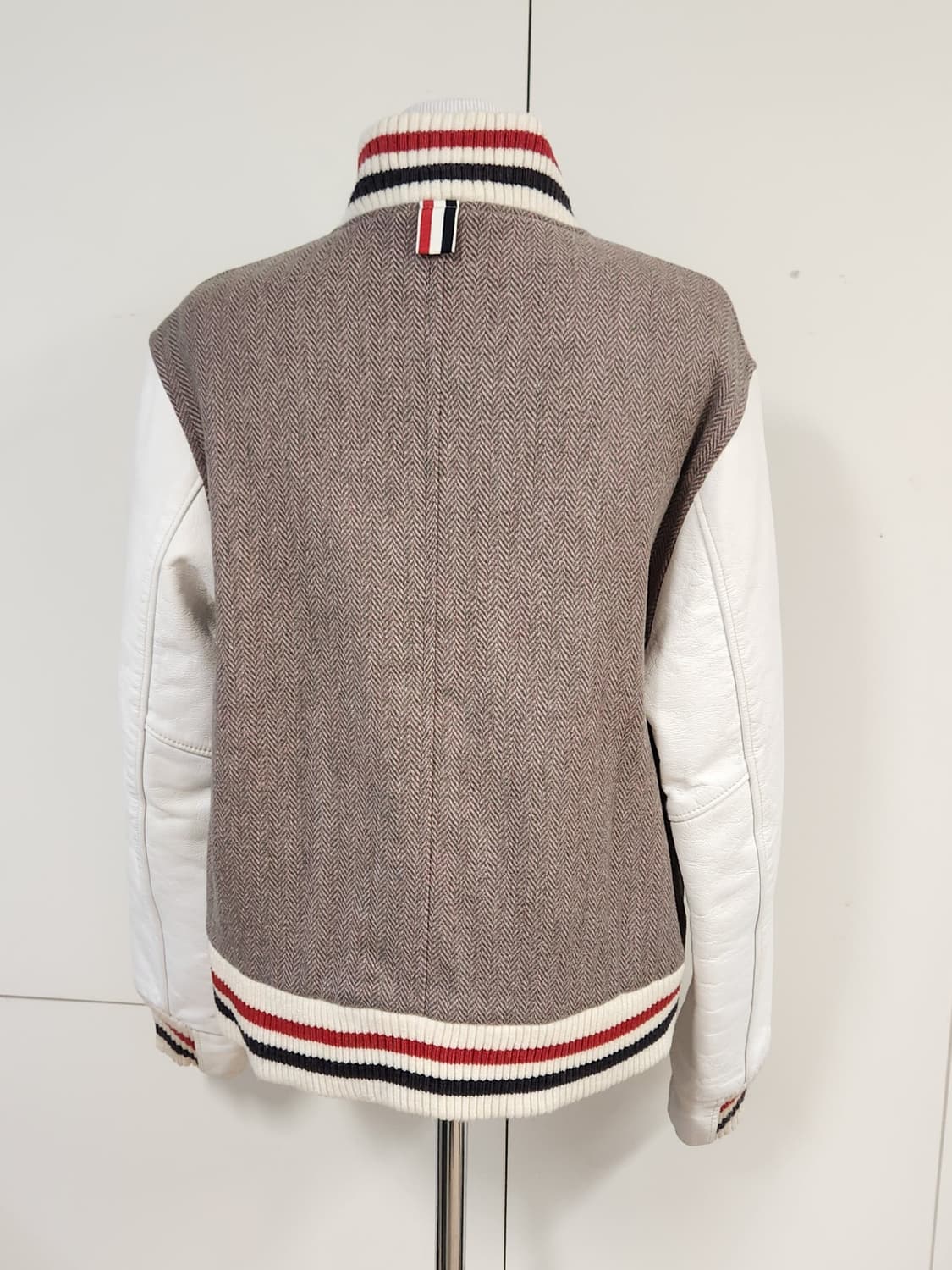 톰브라운 바시티자켓 XS (90-95) 상품이미지2