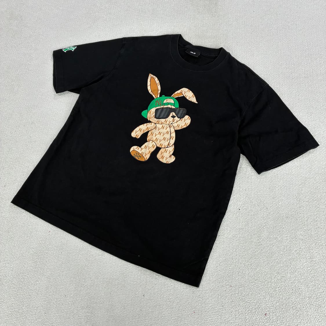 MLB 토끼 반팔티 블랙  상품이미지1