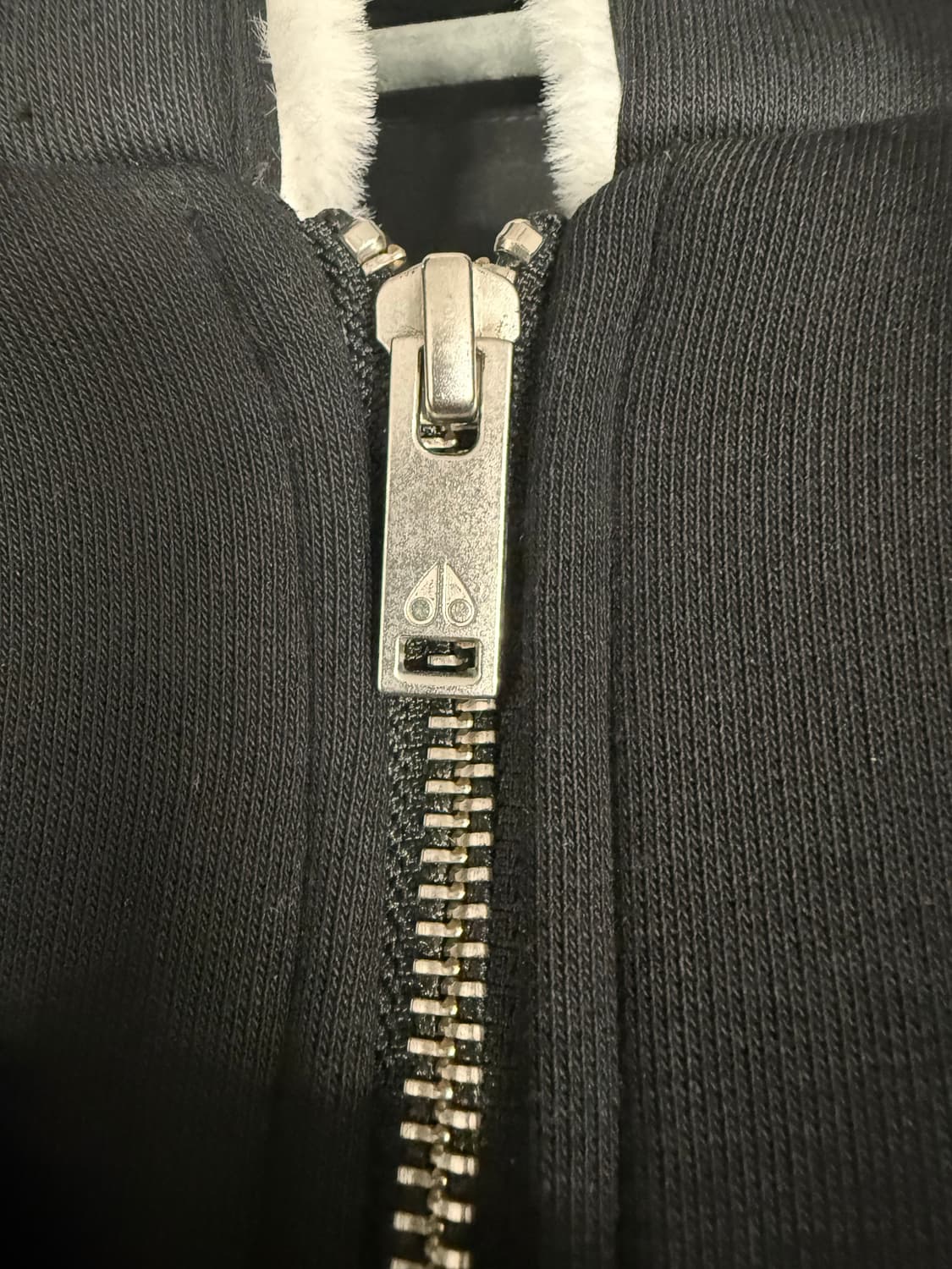 무스너클 버니스웨터 상품이미지3