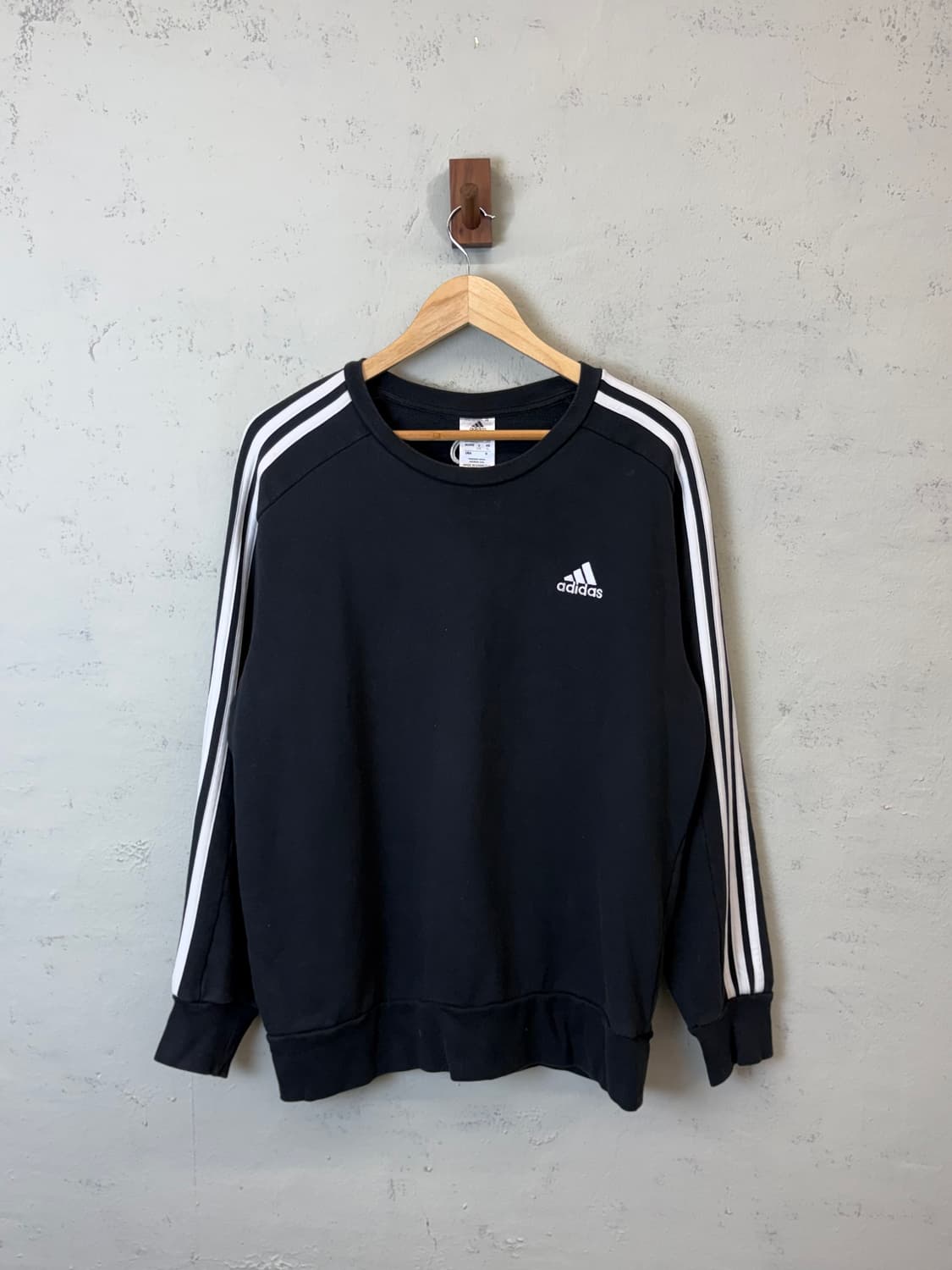 아디다스 기본 삼선 스웻셔츠 맨투맨 블랙 상품이미지1
