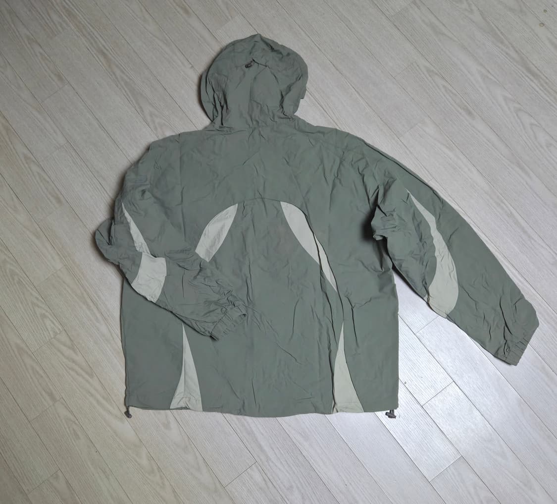 엑스트라오디너리 자켓 판매합니다. 상품이미지2