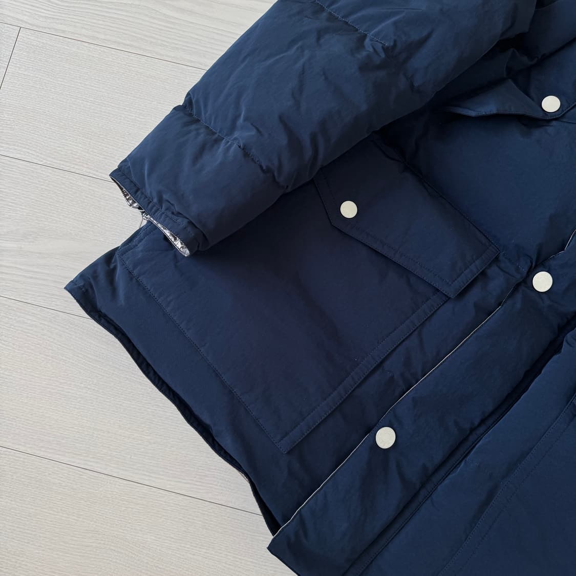 HERMES [역작, 미사용] 에르메스 끝판왕 프랑스산 다운코트 네이비 상품이미지3