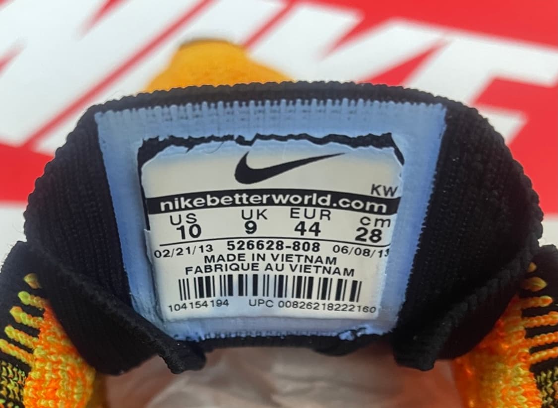 나이키 플라이니트 레이서 치토스 상품이미지4