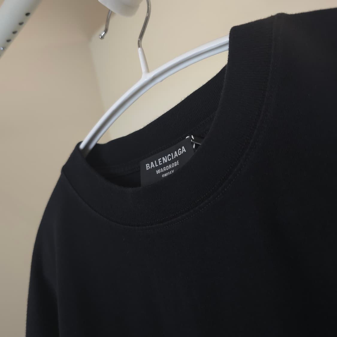 [중고/정품] 발렌시아가 로고 미디엄 핏 티셔츠 상품이미지4