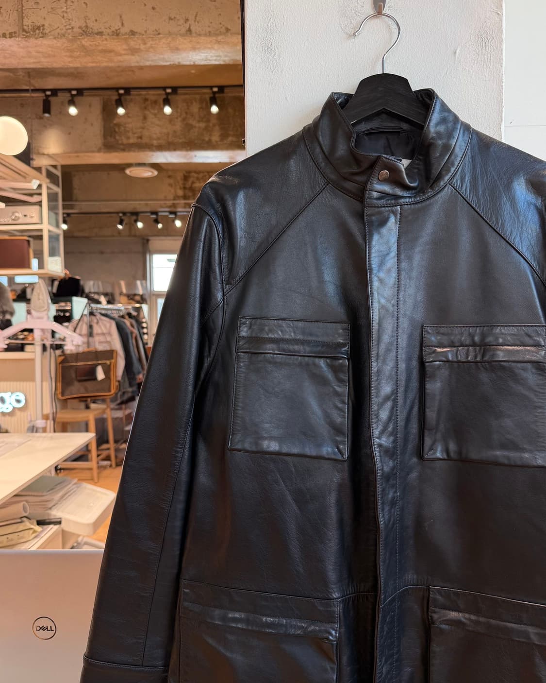 지방시 맨 블랙 카우하인드 레더 자켓  상품이미지4