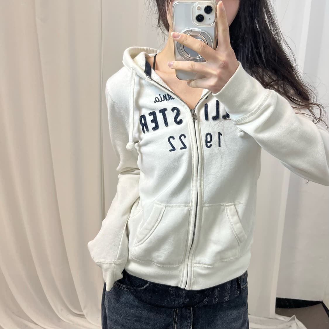 Hollister White Hood Zip-Up 상품이미지3