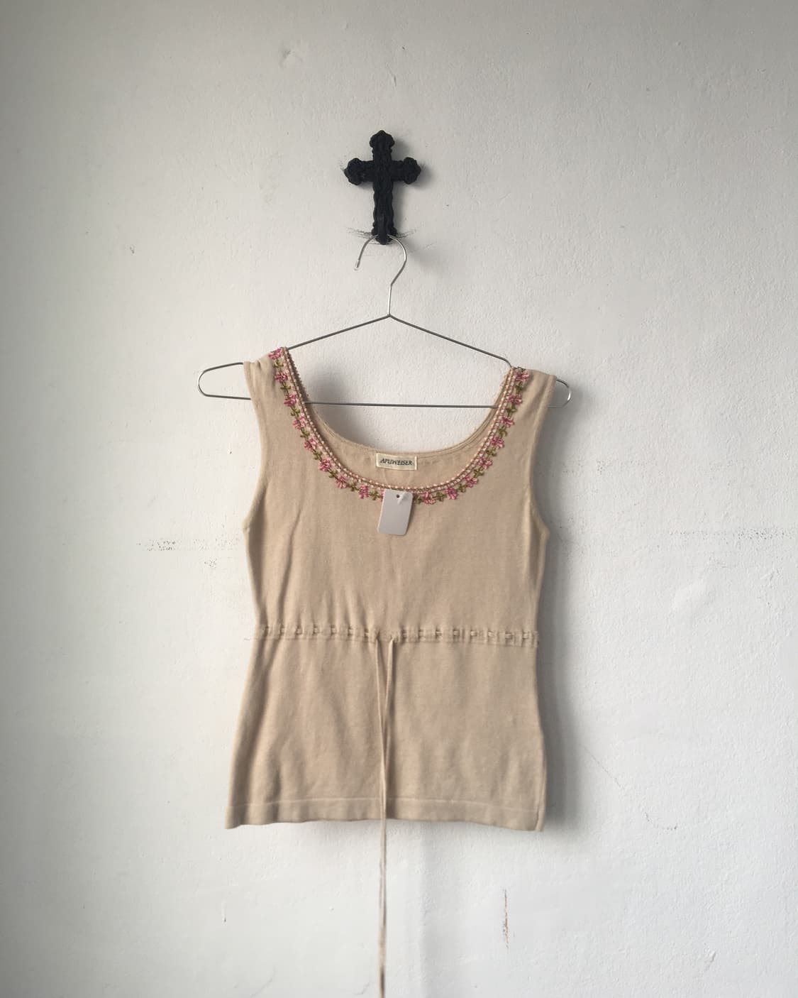 Flower stitch point sleeveless 상품이미지1