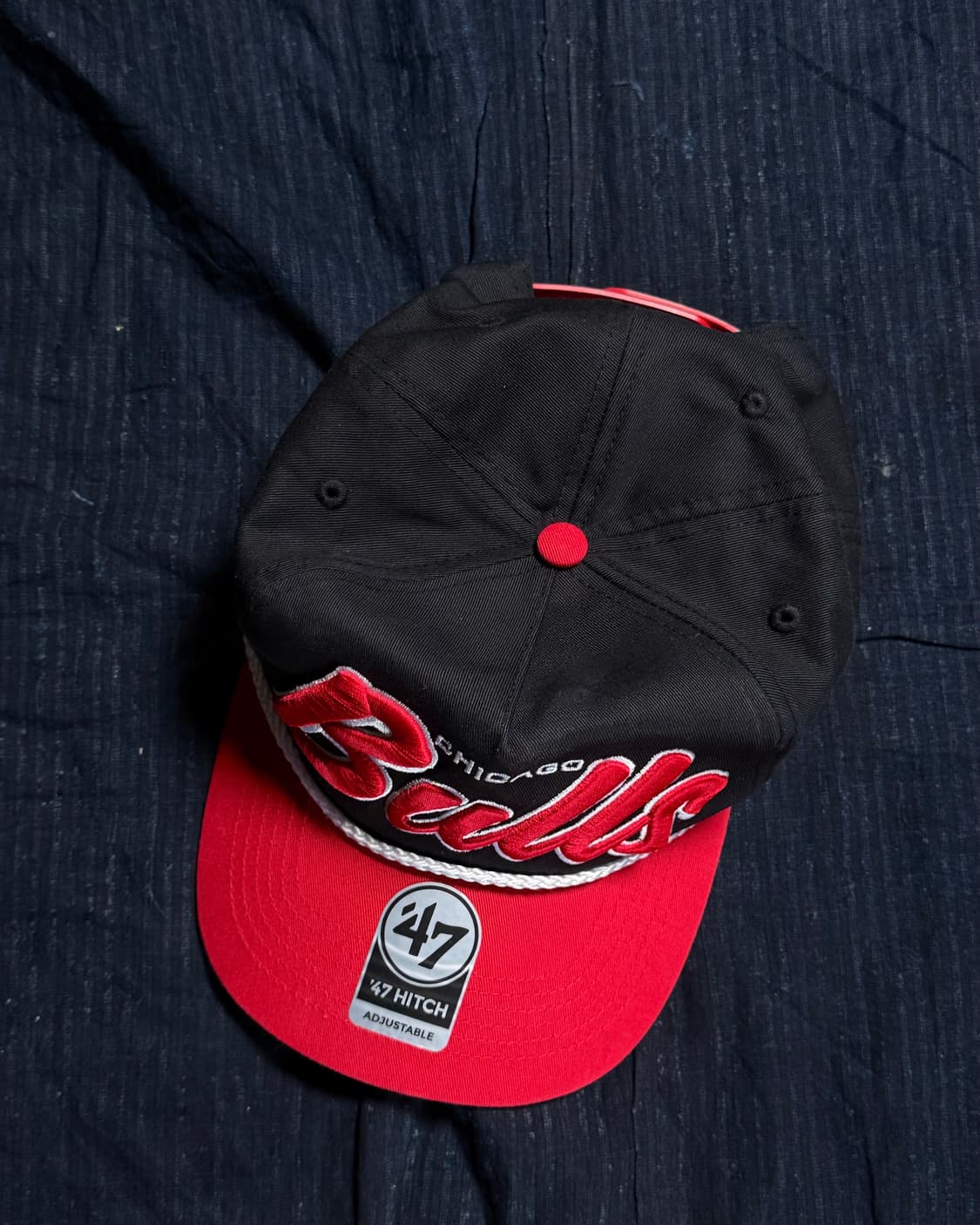 47 블랙/레드 시카고 불스 드롭쉐도우 로프 히치 어저스터블 햇 OS 상품이미지2