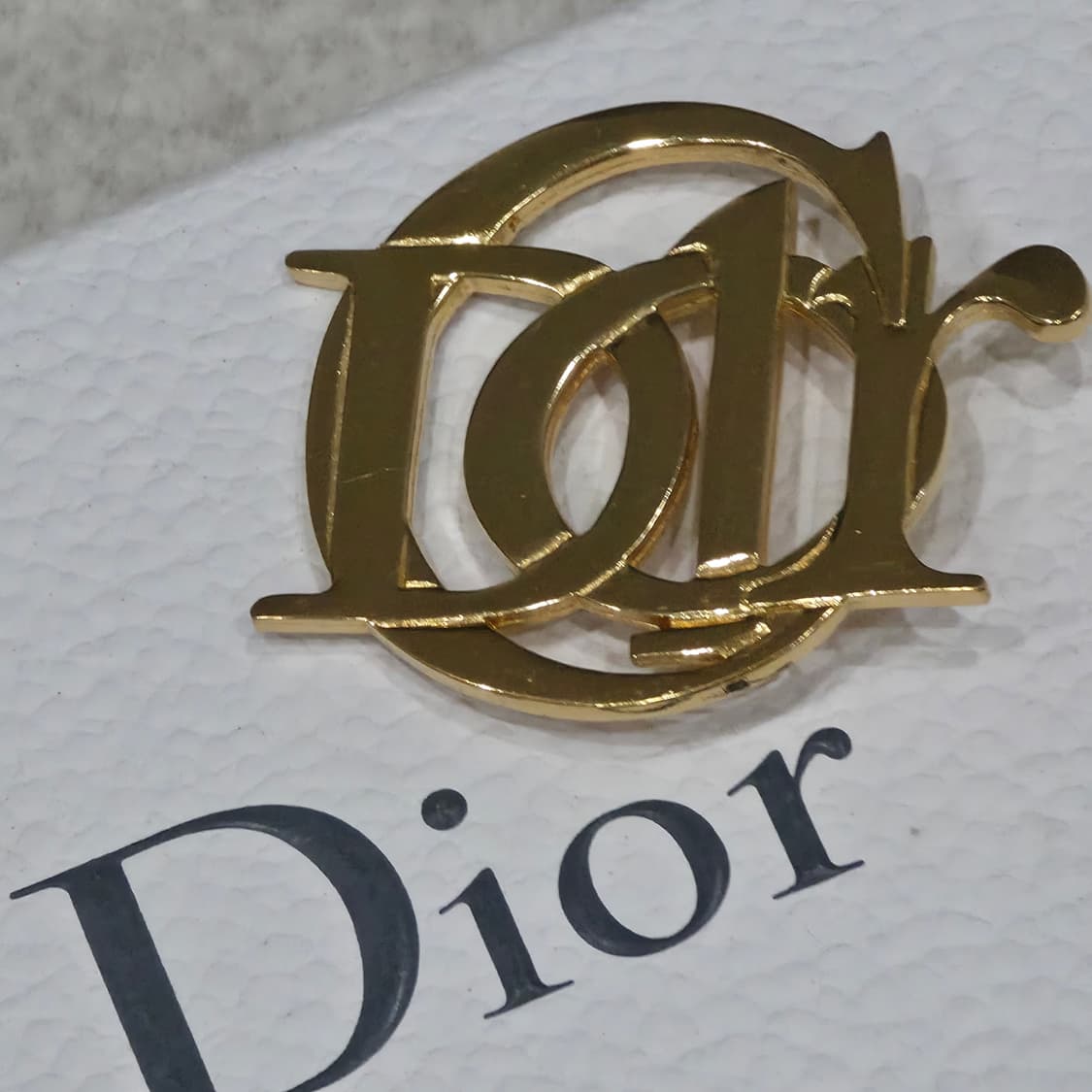 디올 dior 로고 브로치 금장 상품이미지1