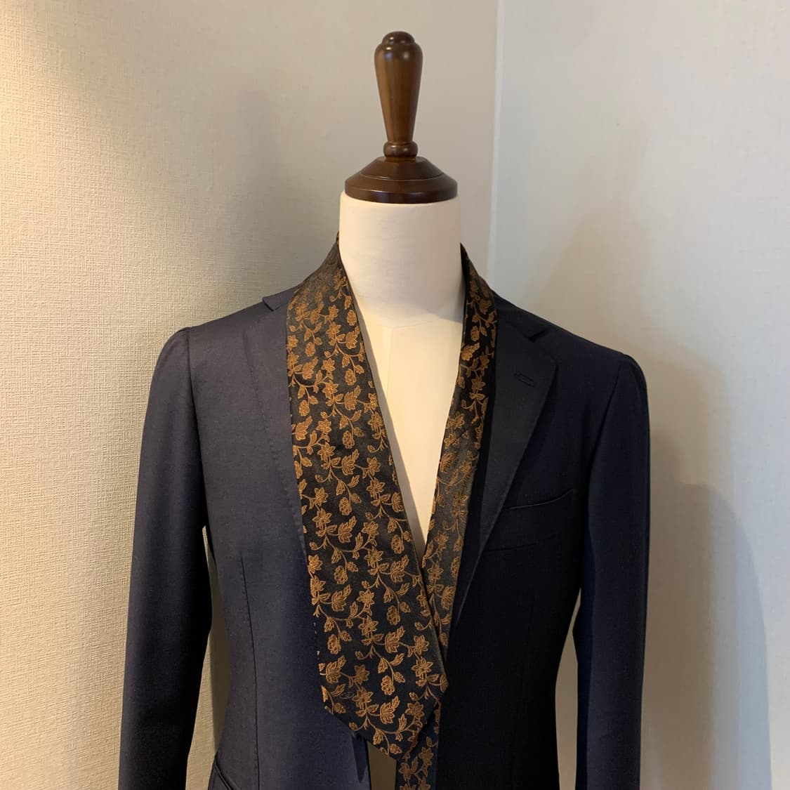 발렌티노(VALENTINO) 신형 블랙 페이즐리 넥타이 명품 A+등급 상품이미지1