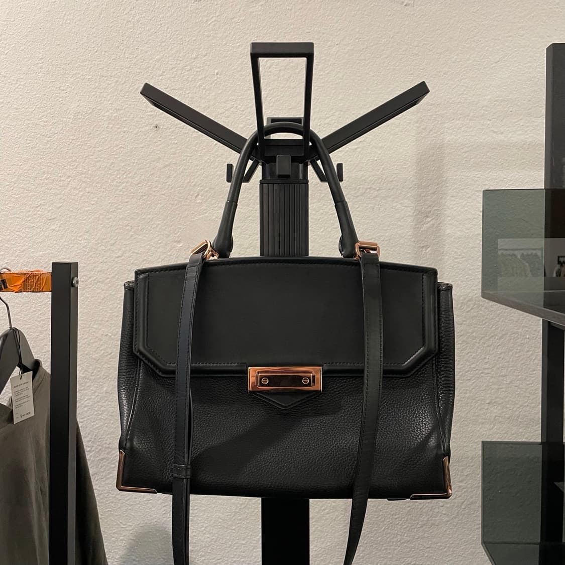 알렉산더왕 레더 핸드백/크로스백 블랙 상품이미지3