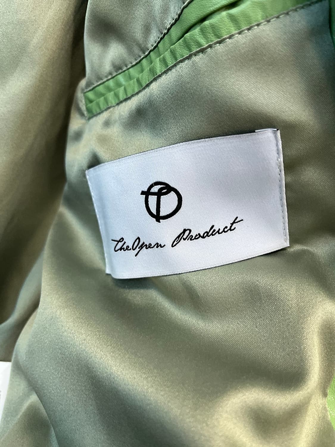 여) 더오픈오프덕트 비건레더 멜론자켓  상품이미지9