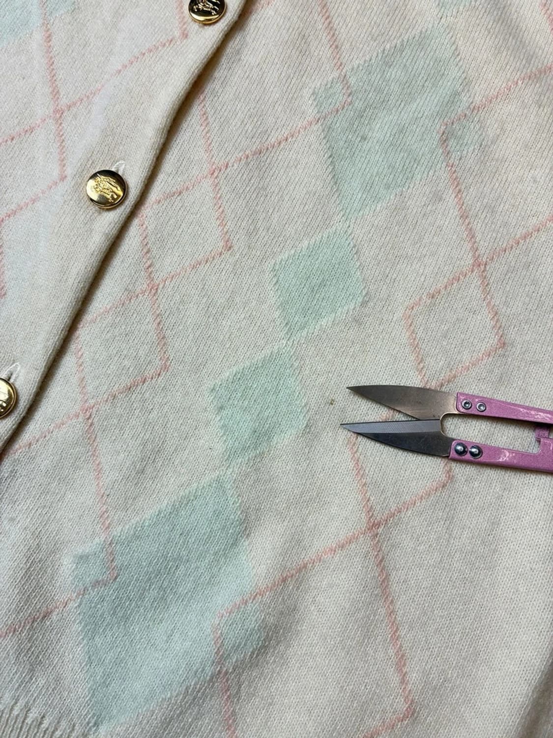 버버리 90'S 아가일 금장 버튼 램스울 니트 가디건 PN7000 상품이미지5