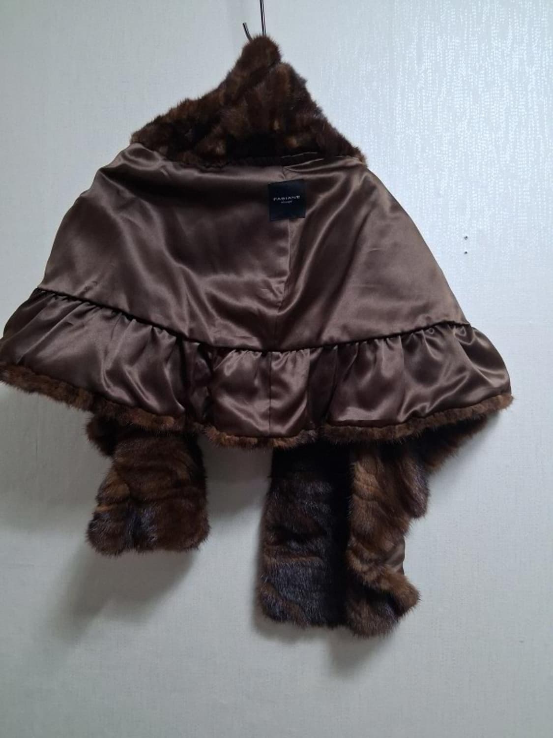 FABIANE 파비안느 밍크 케이프 밍크망토 표기프리 천연밍크 
원산지  상품이미지5