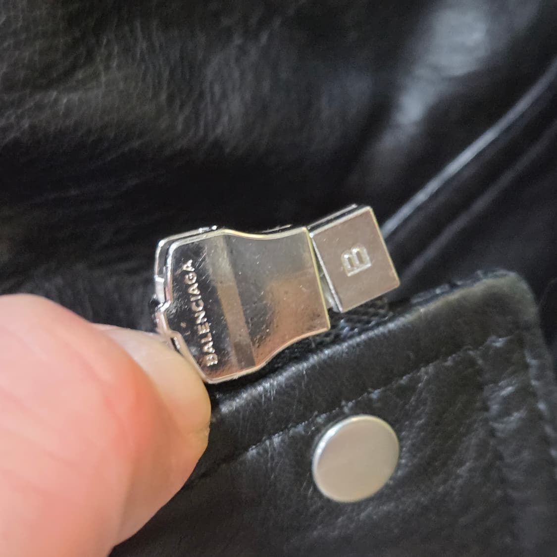 발렌시아가 크롭 라이더 자켓 상품이미지4