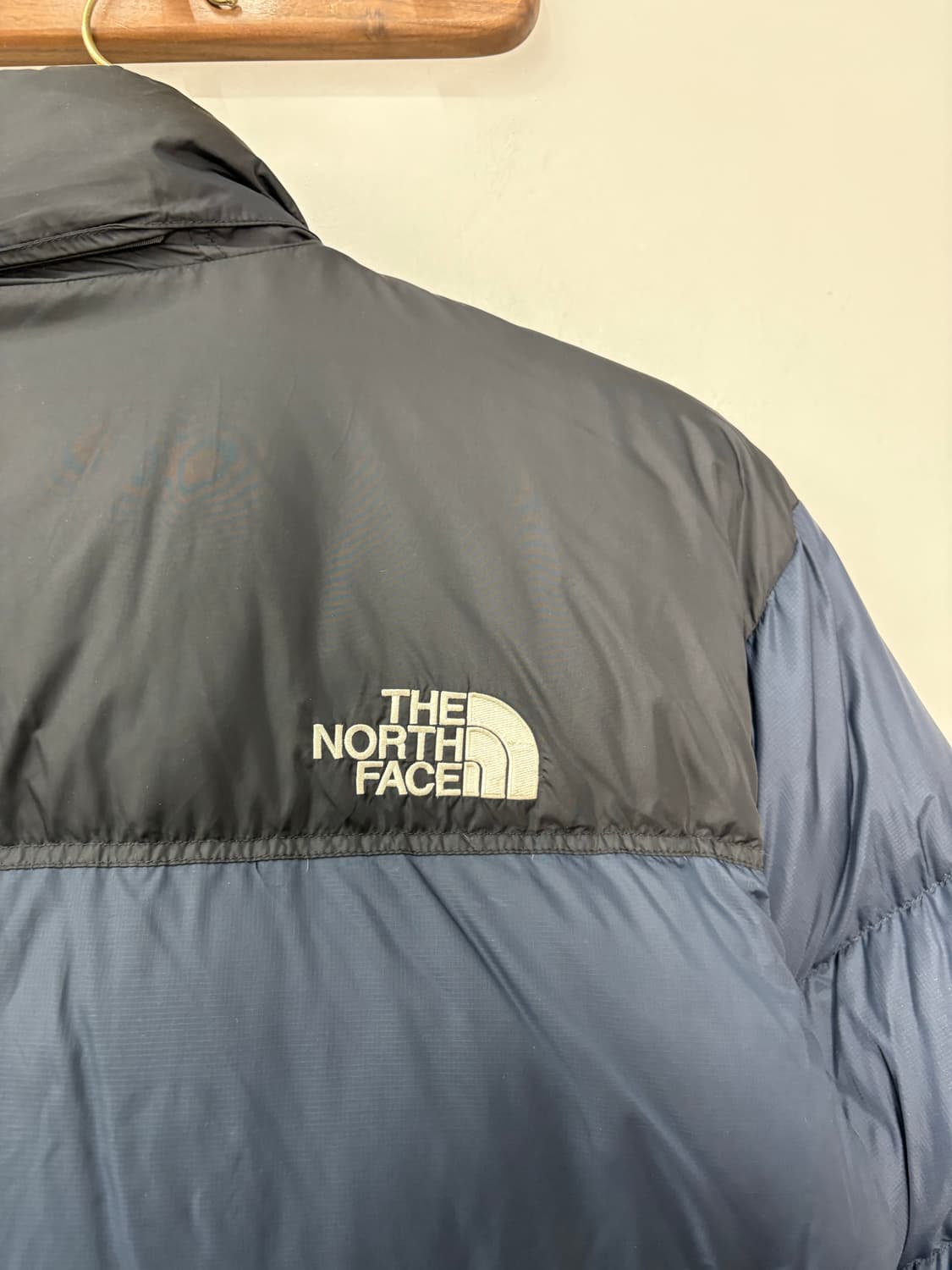 노스페이스 눕시 레트로 다운 패딩 자켓 A3243 상품이미지6