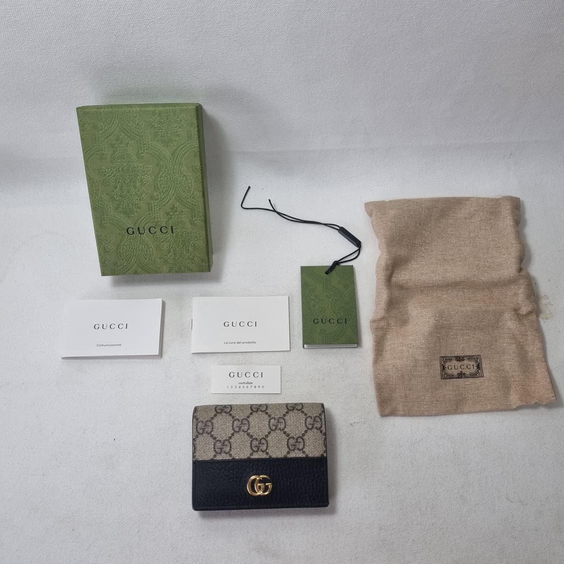 구찌 GG 마몽 가죽 & 수프림 캔버스 바이컬러 카드 케이스 지갑 상품이미지1