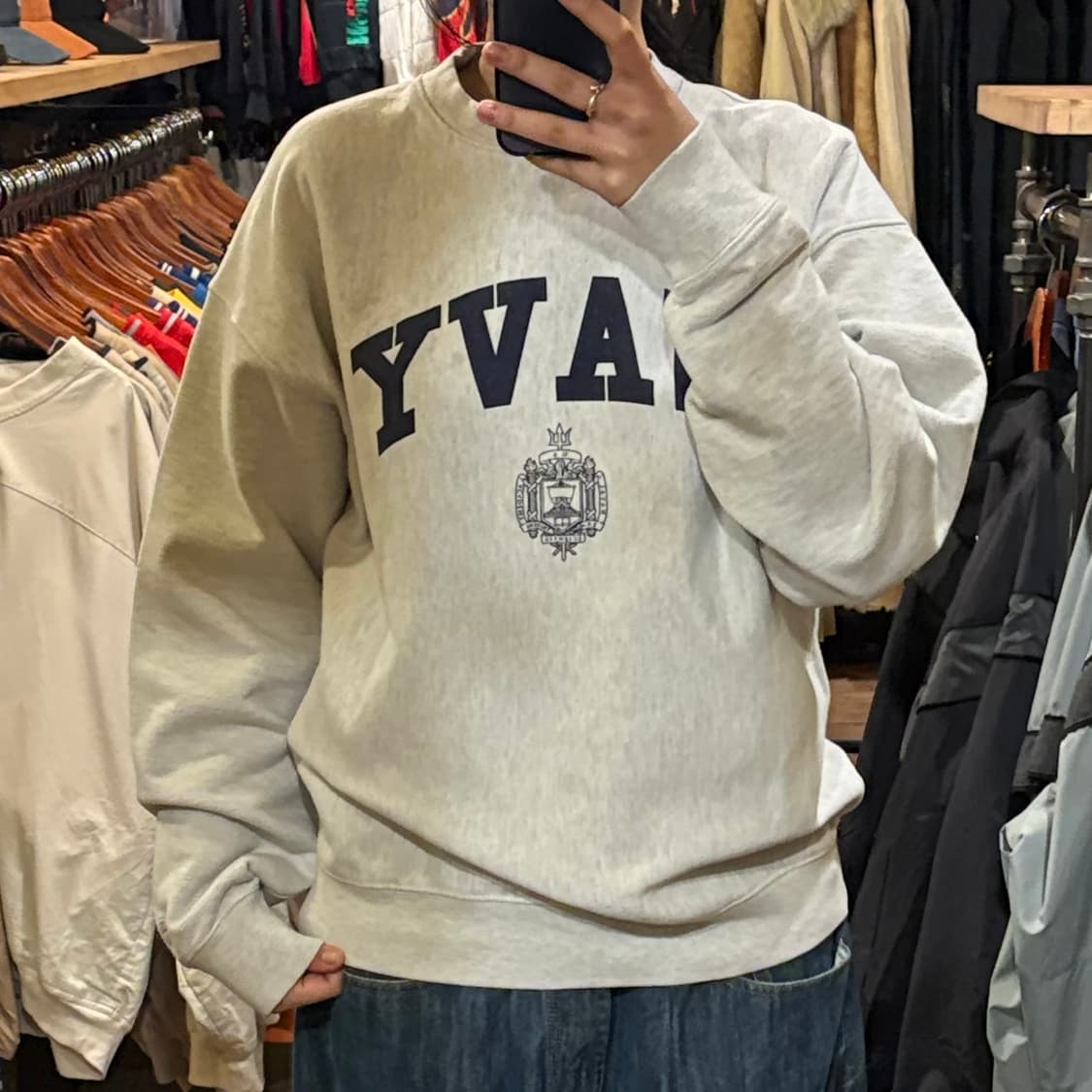 [HI] 아웃스탠딩 맨투맨 오트밀화이트 상품이미지1