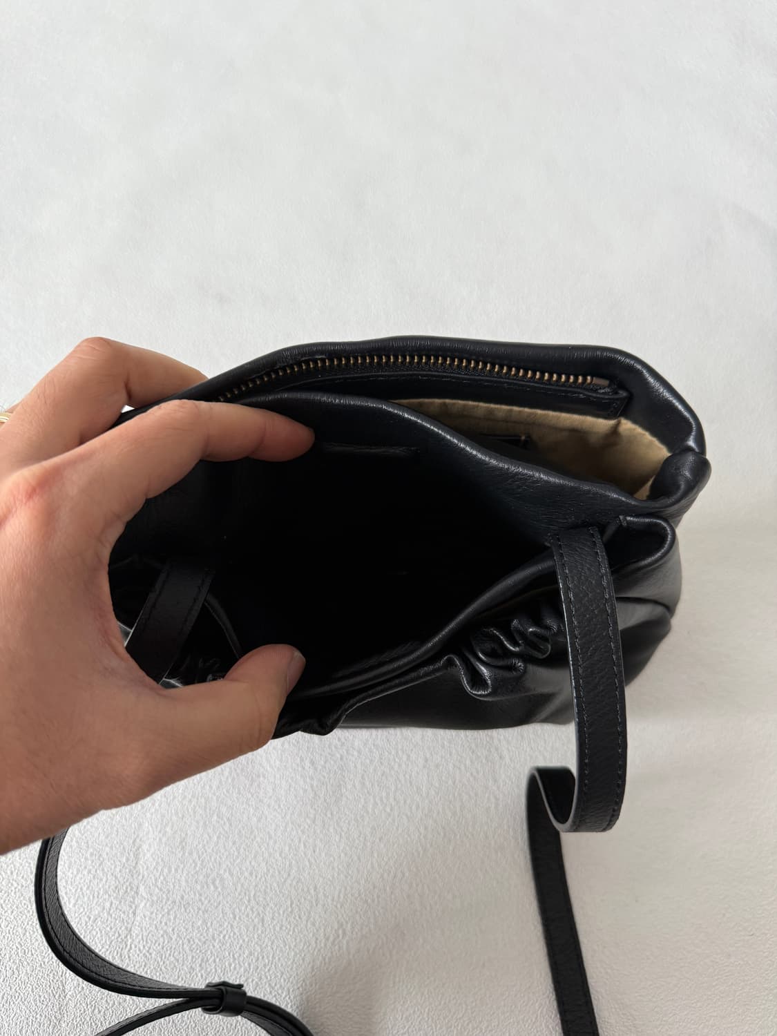 유르트(YURT) 레더 크로스백 상품이미지6