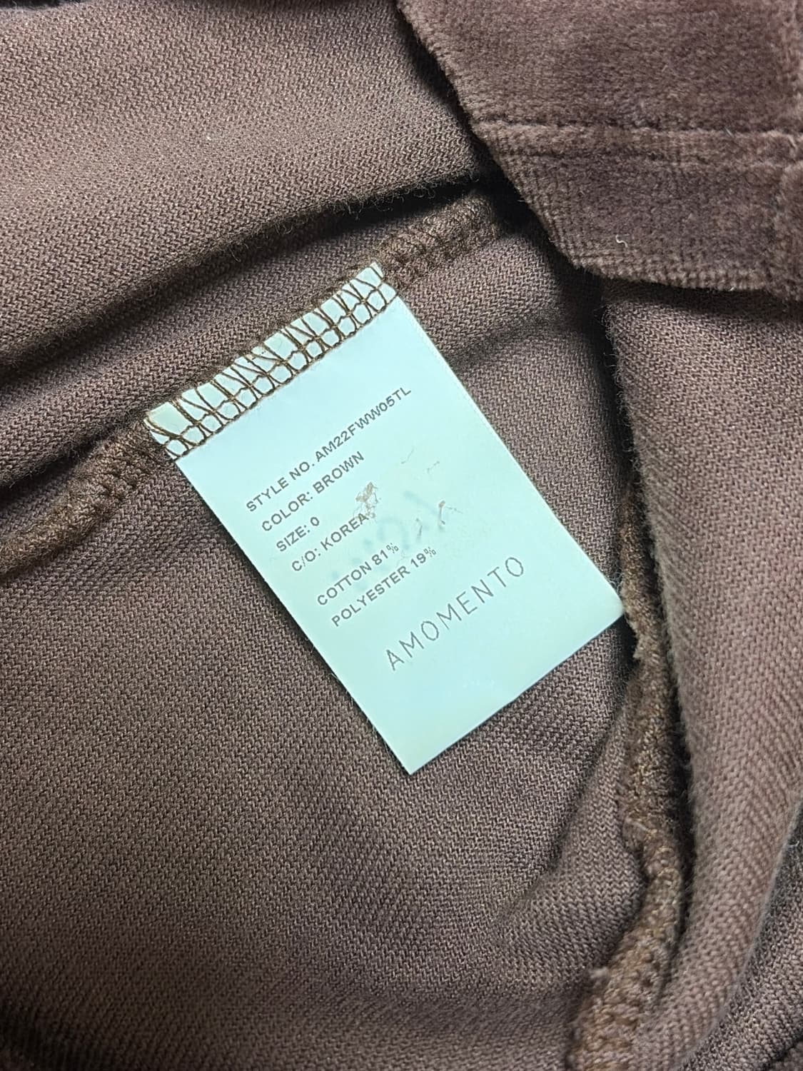 아모멘토 벨루아 크롭 롱슬리브 상품이미지2