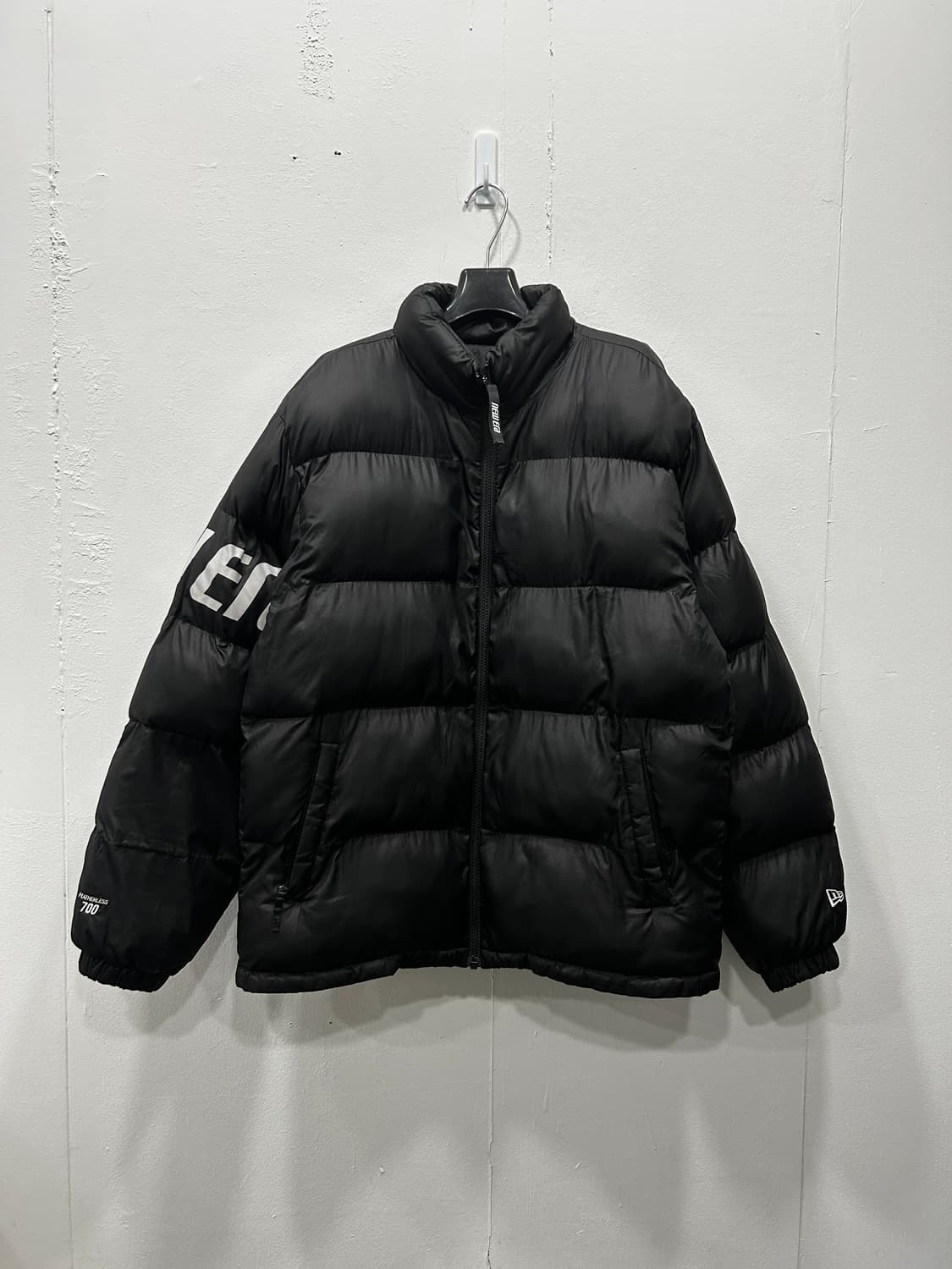 뉴에라 리버시블 패딩 블랙 M 95 상품이미지1