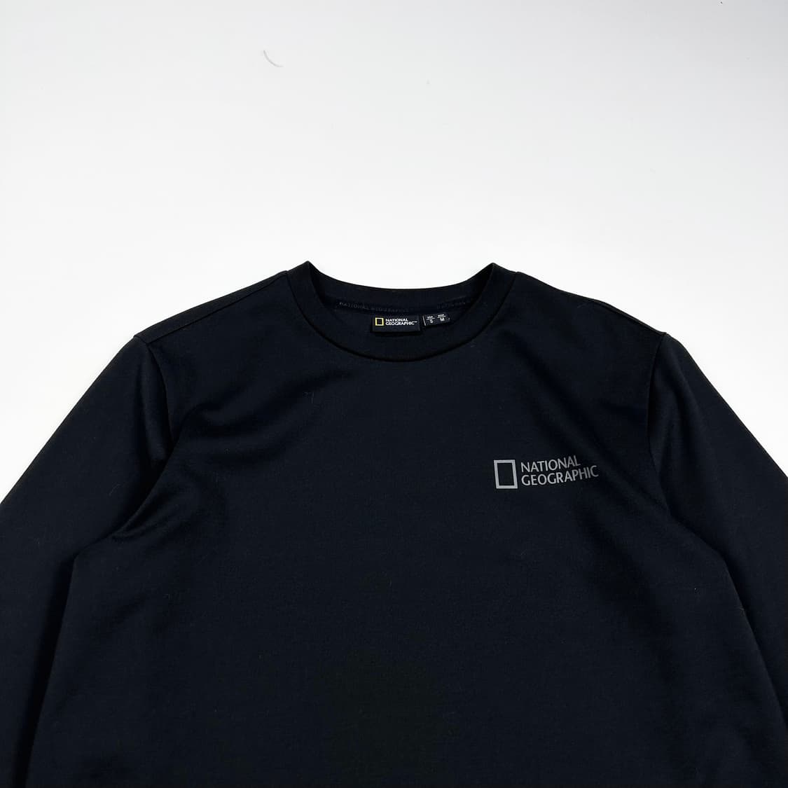 내셔널지오그래픽 백로고 블랙 긴팔티셔츠 (M) 상품이미지1
