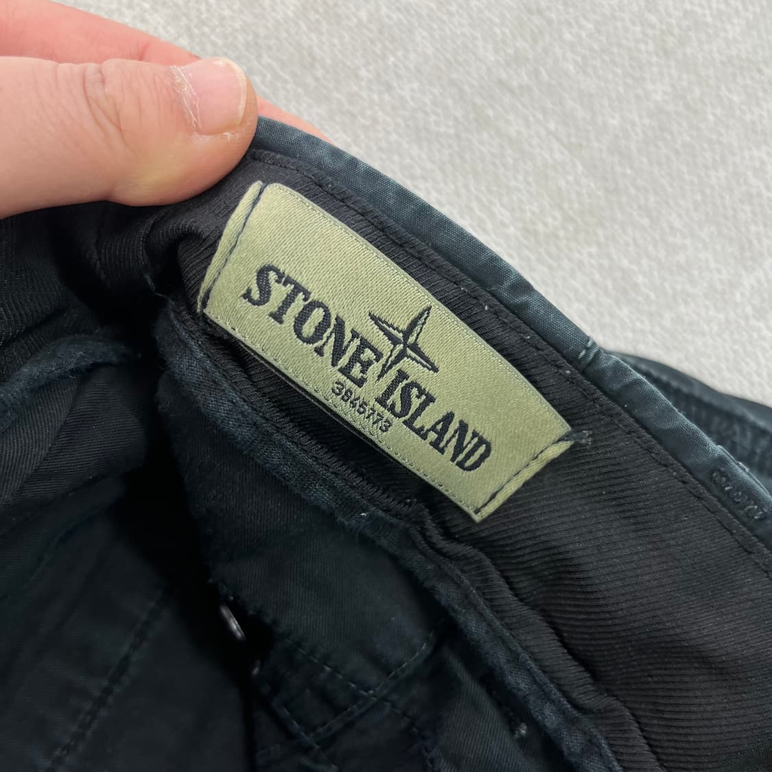 28 스톤아일랜드 워시드 와펜 카고 팬츠 상품이미지5