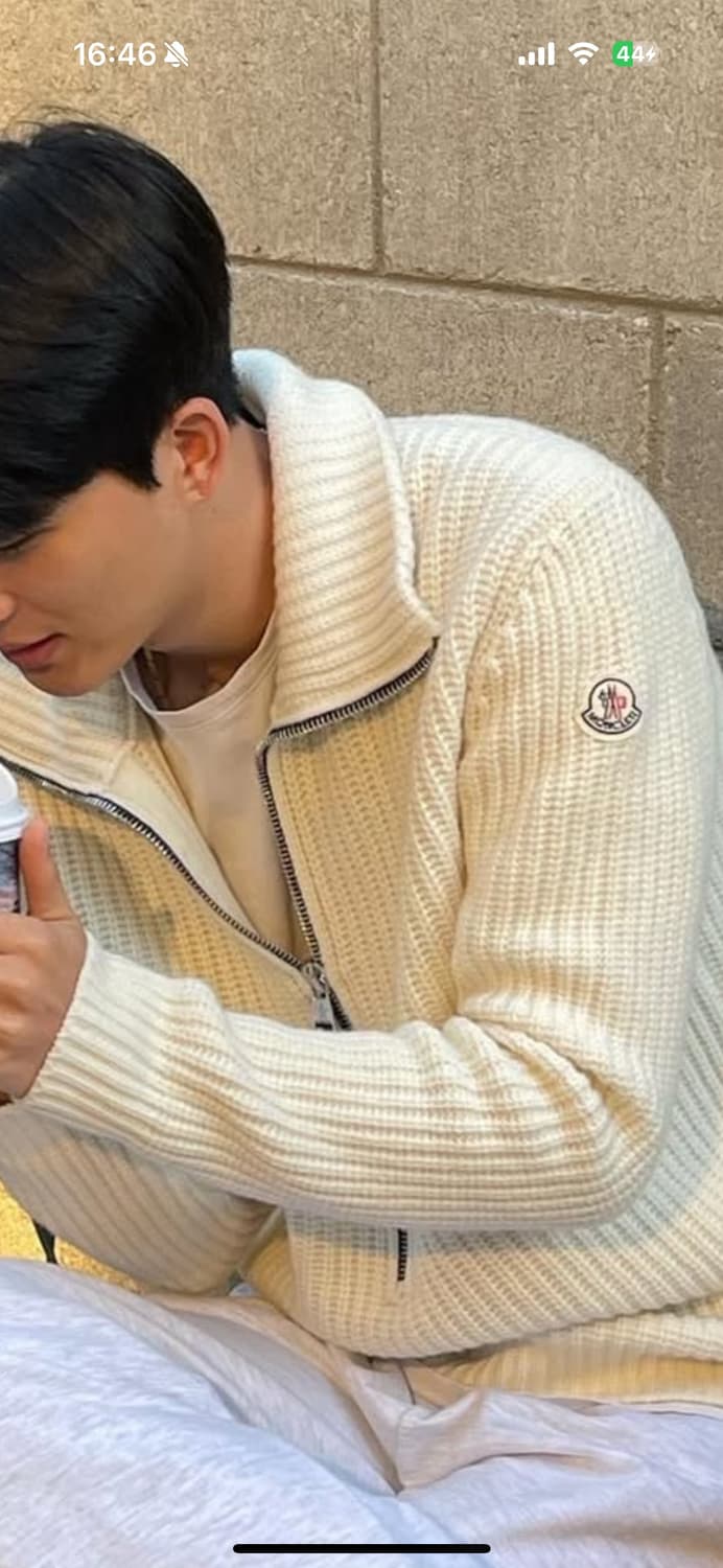 몽클레어 반집업 니트 상품이미지1