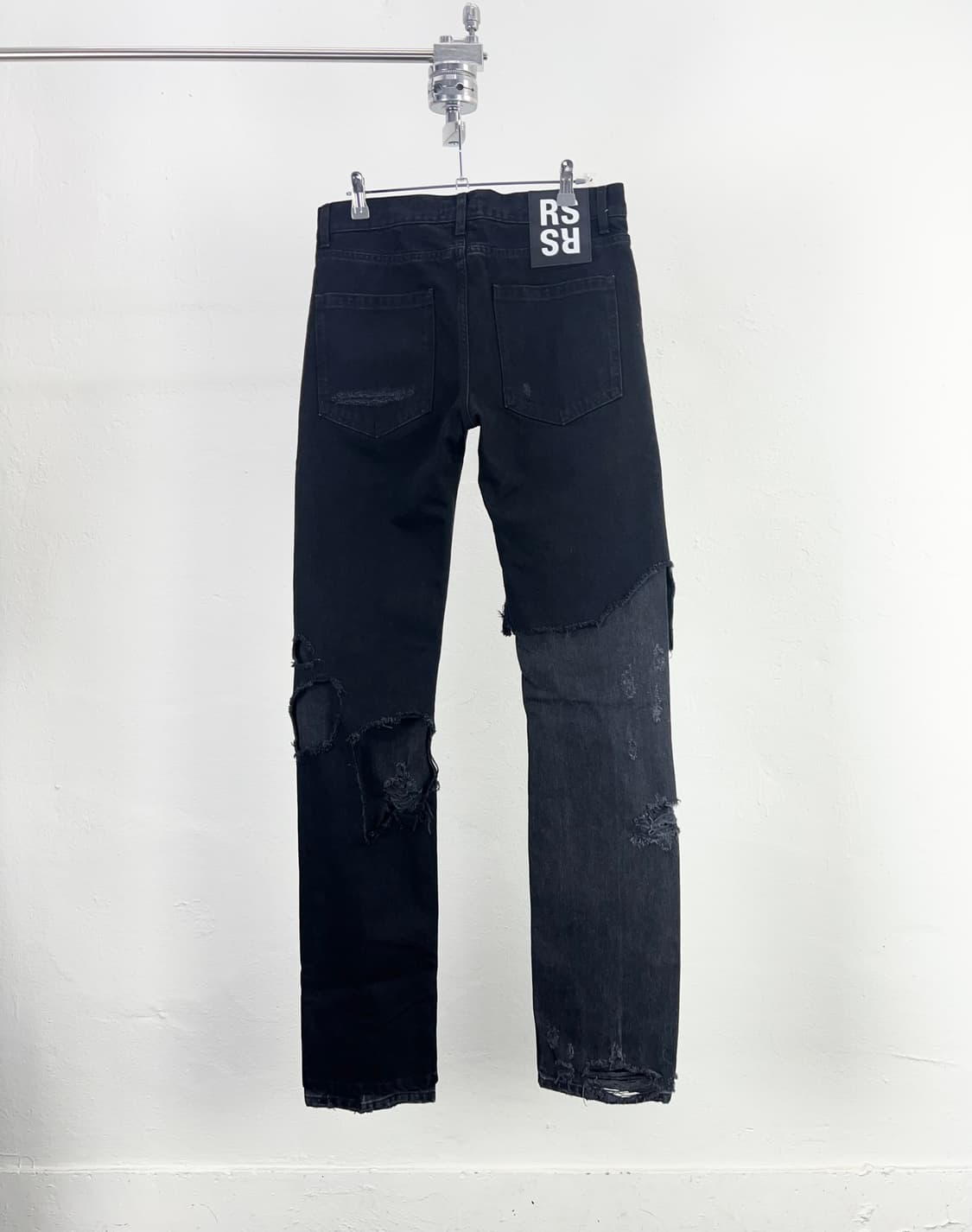 라프시몬스 19SS 슬림핏 디스트로이드 진 상품이미지6