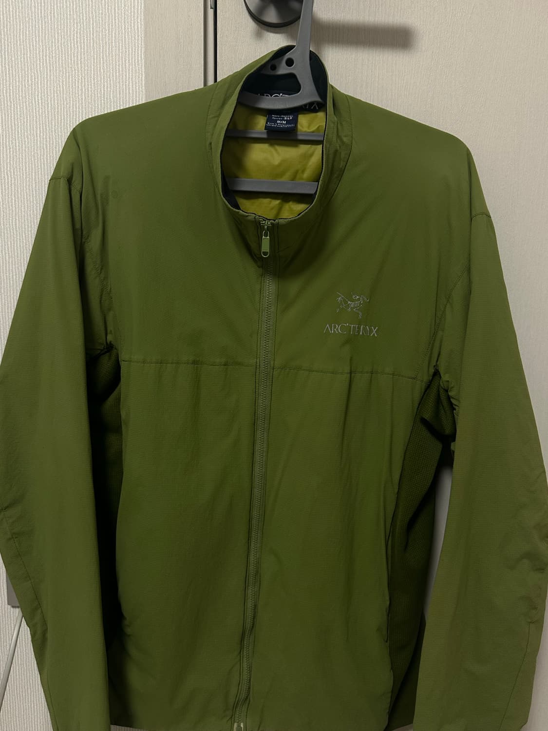 아크테릭스 바람막이 상품이미지1