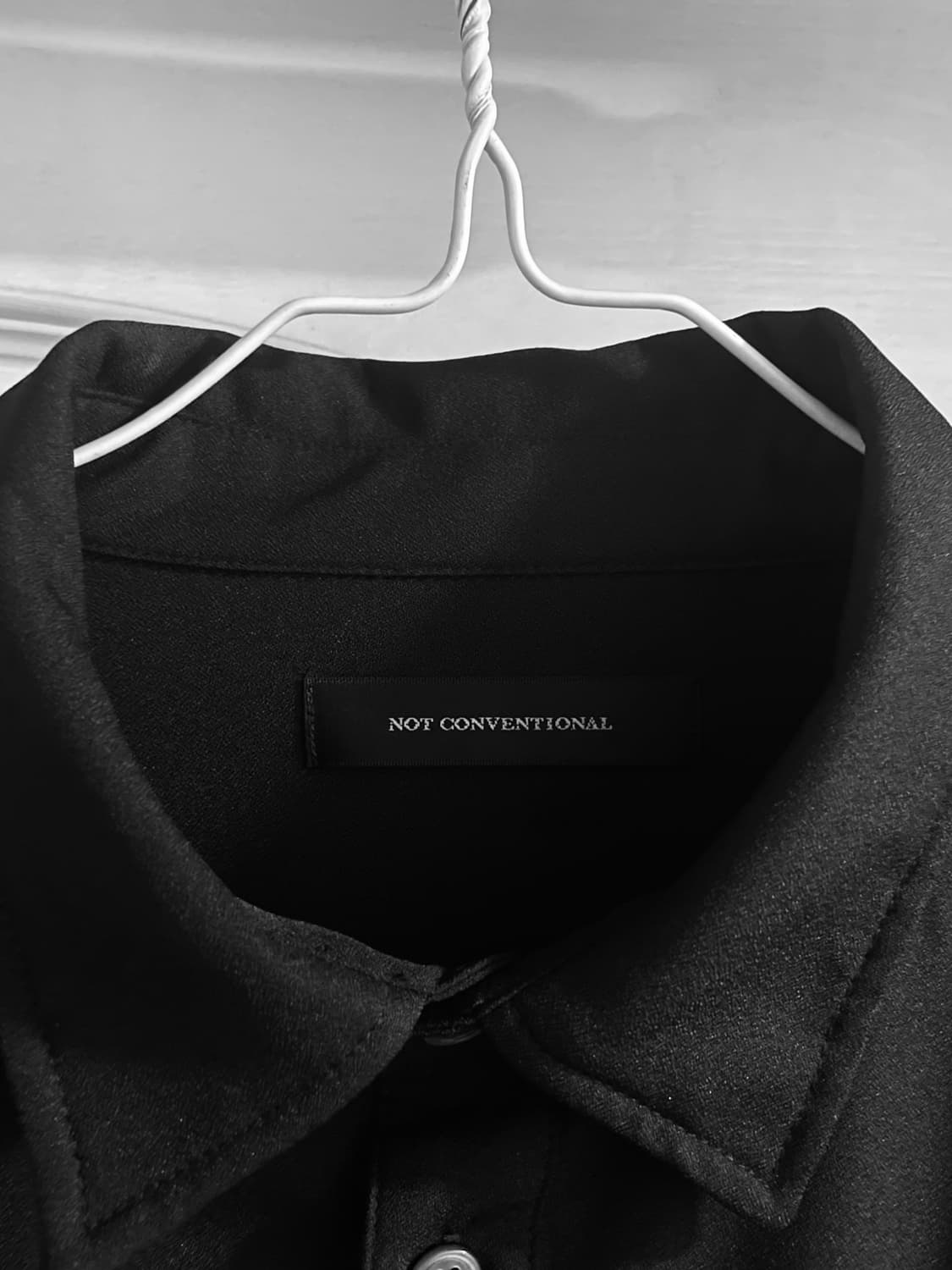 Not conventional 드레이프 롱셔츠 상품이미지4