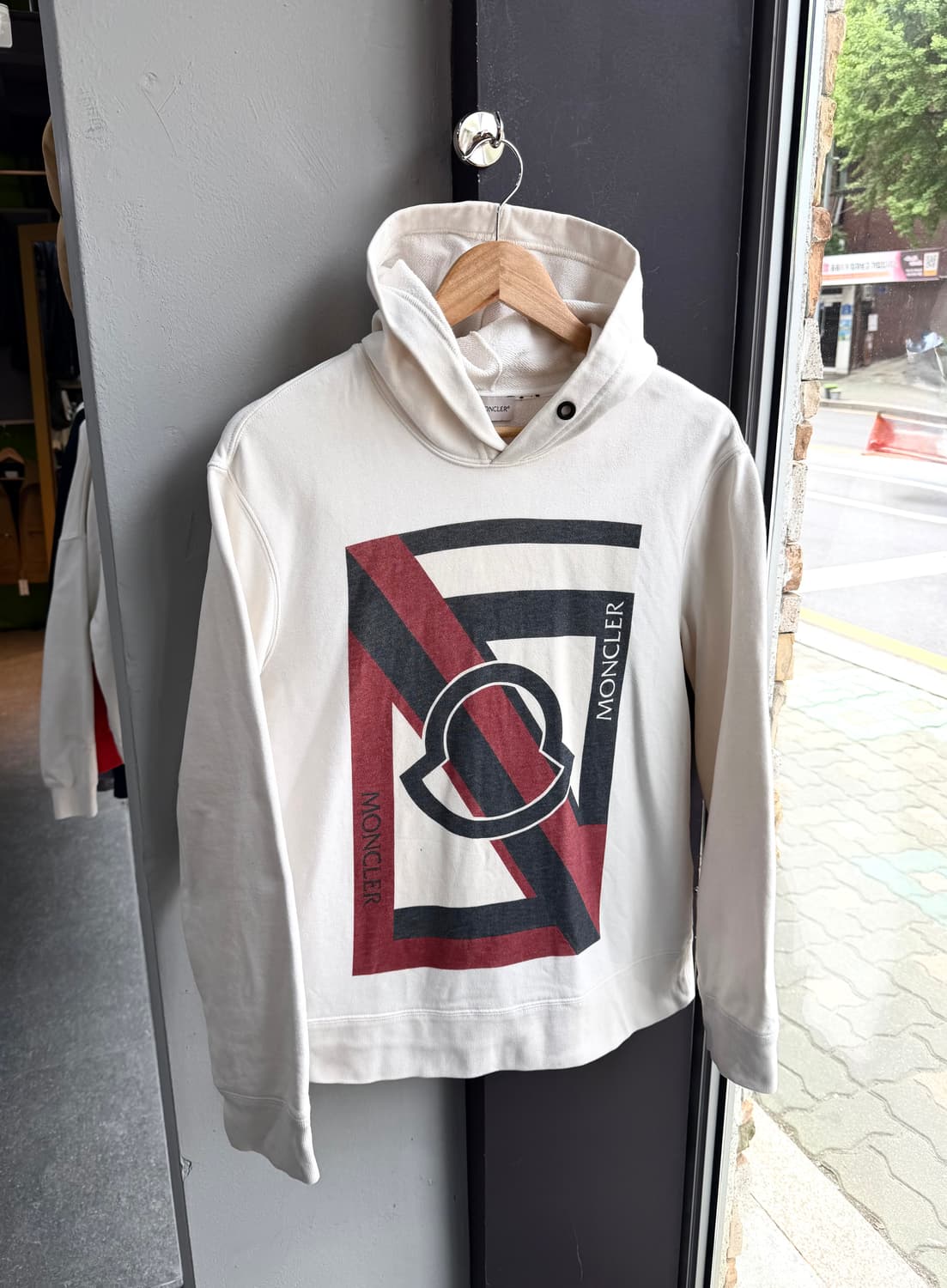 .L/ 몽클레어 지니어스 프린팅 로고 후드티 상품이미지3
