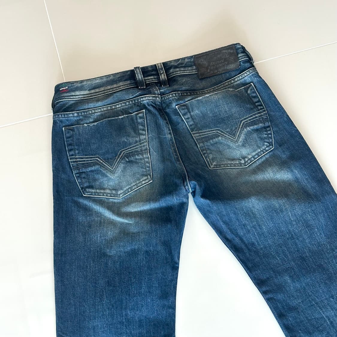 디젤 부츠컷 데님 팬츠 상품이미지8