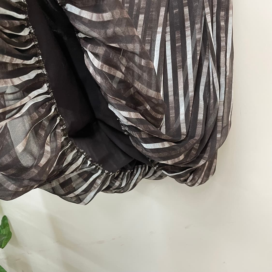 초코나무숲 브라운 시스루 스트라이프 벌룬 스커트 상품이미지4