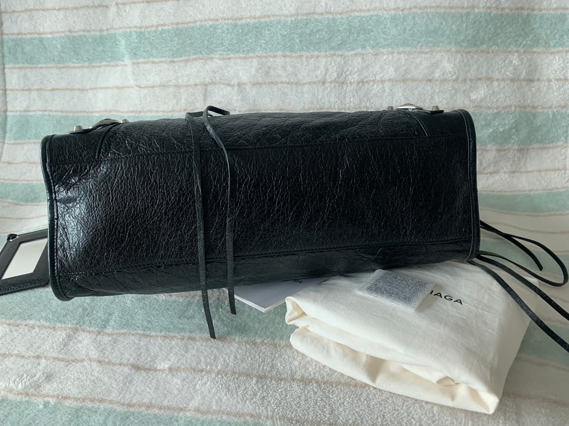 발렌시아가 시티백 모터백 미듐 정품 블랙 상품이미지10