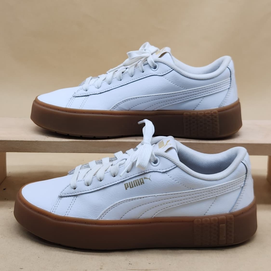 푸마 플랫폼 스니커즈 240 상품이미지1