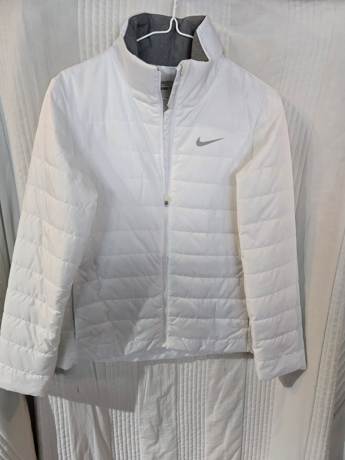 나이키 골프 화이트 경량패딩 자켓 상품이미지2