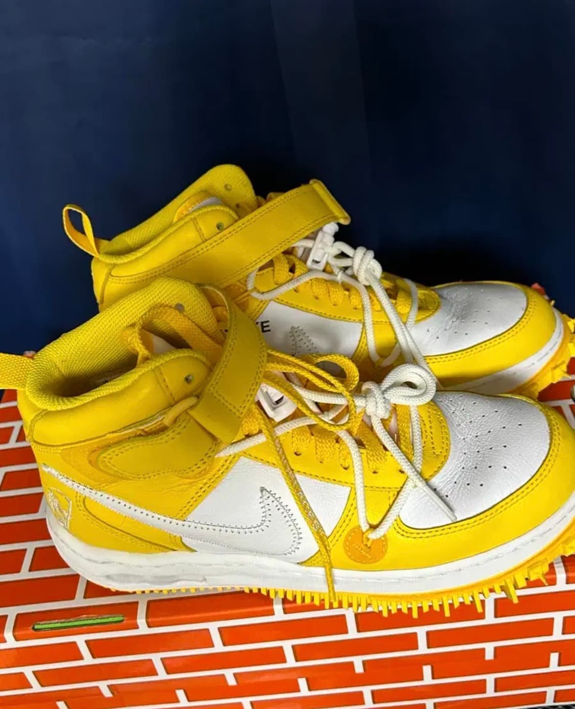 나이키 오프화이트 에어포스1 레더 바시티 메이즈 265 상품이미지4