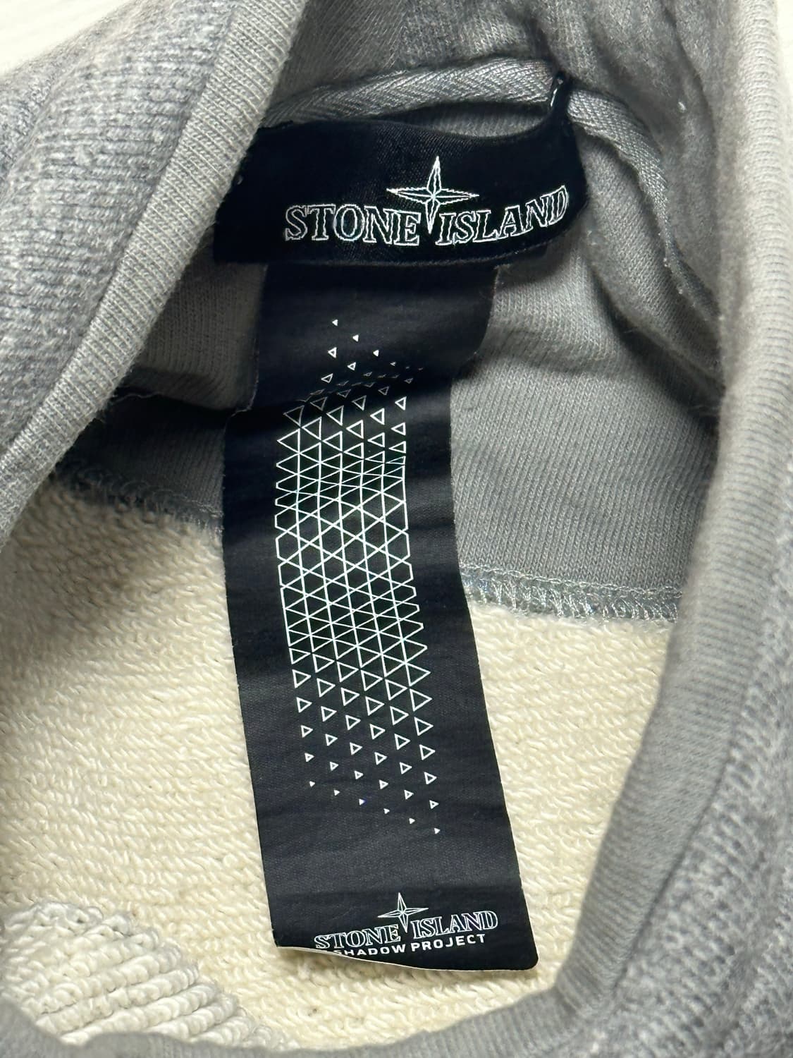 스톤아일랜드 쉐도우 트레이닝 셋업 22fw L(105) 국내판 상품이미지2