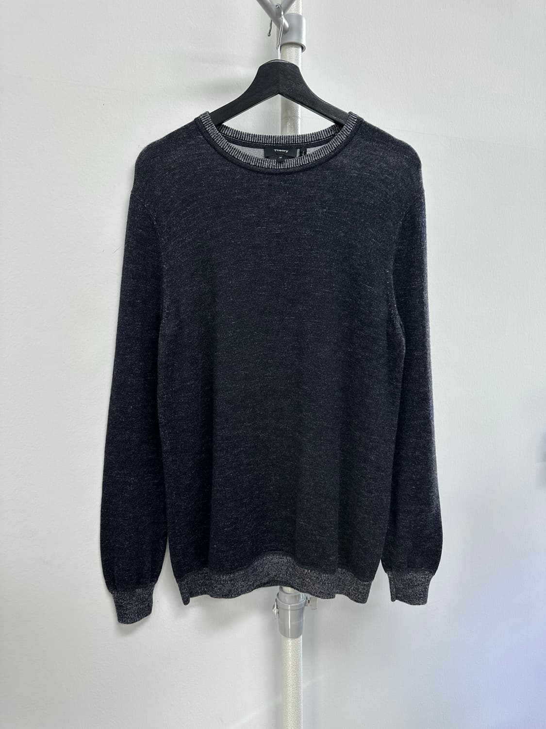 띠어리 메리노울 니트 상품이미지1