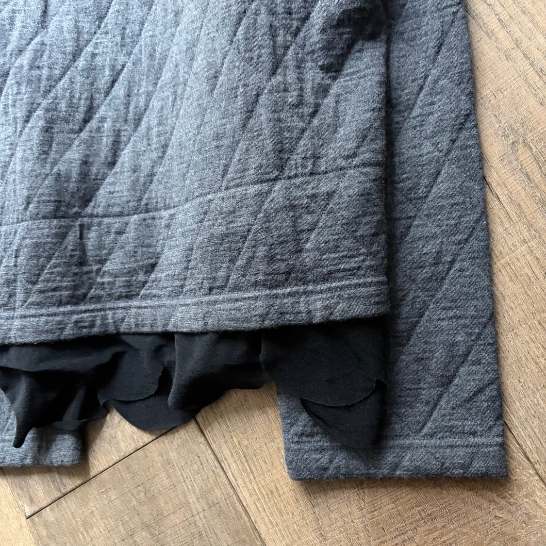 Scalloped Hem Docking Quilted Blouse 상품이미지10