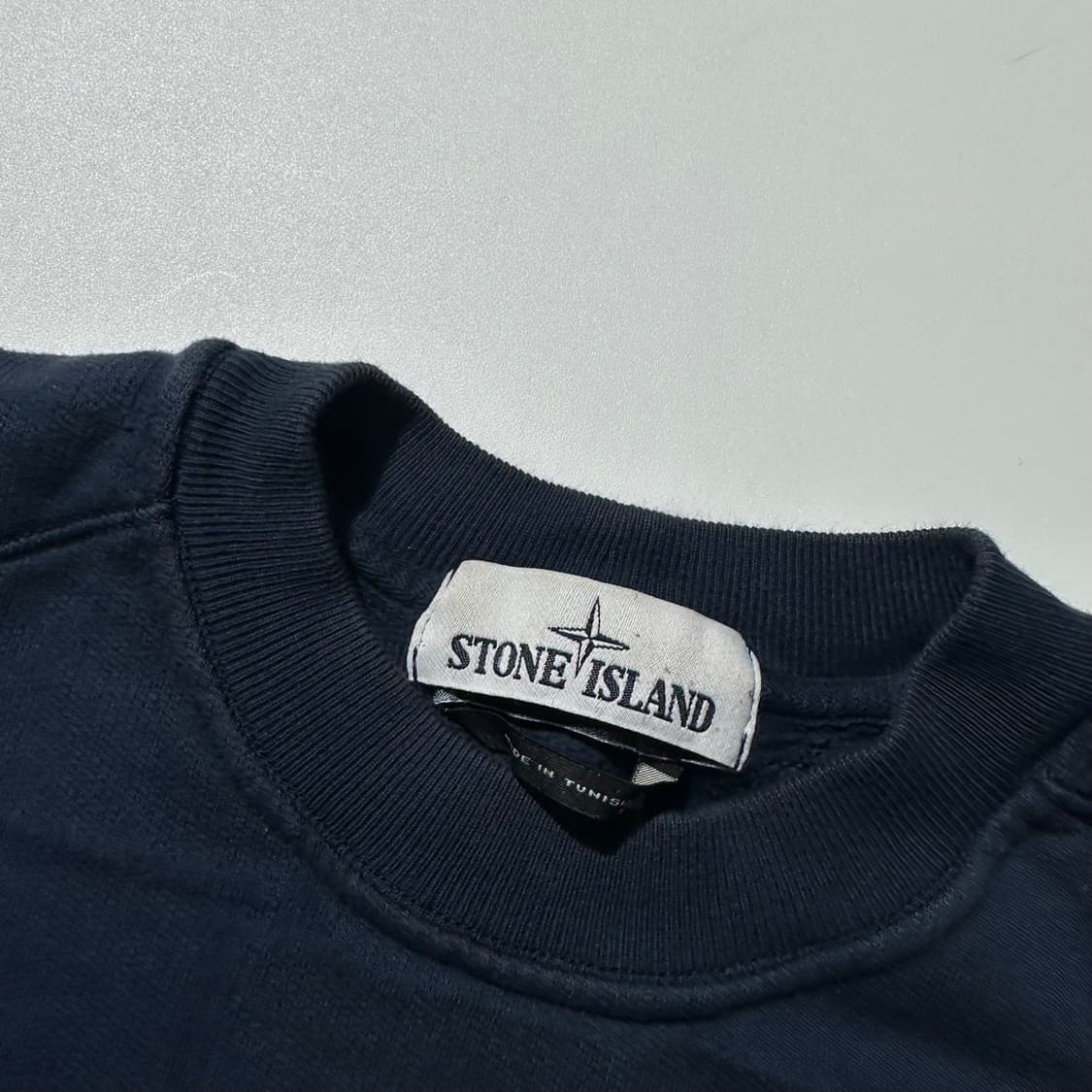 스톤아일랜드 가먼트 다이드 SI 하우스 체크 사이드 와펜 맨투맨 상품이미지4