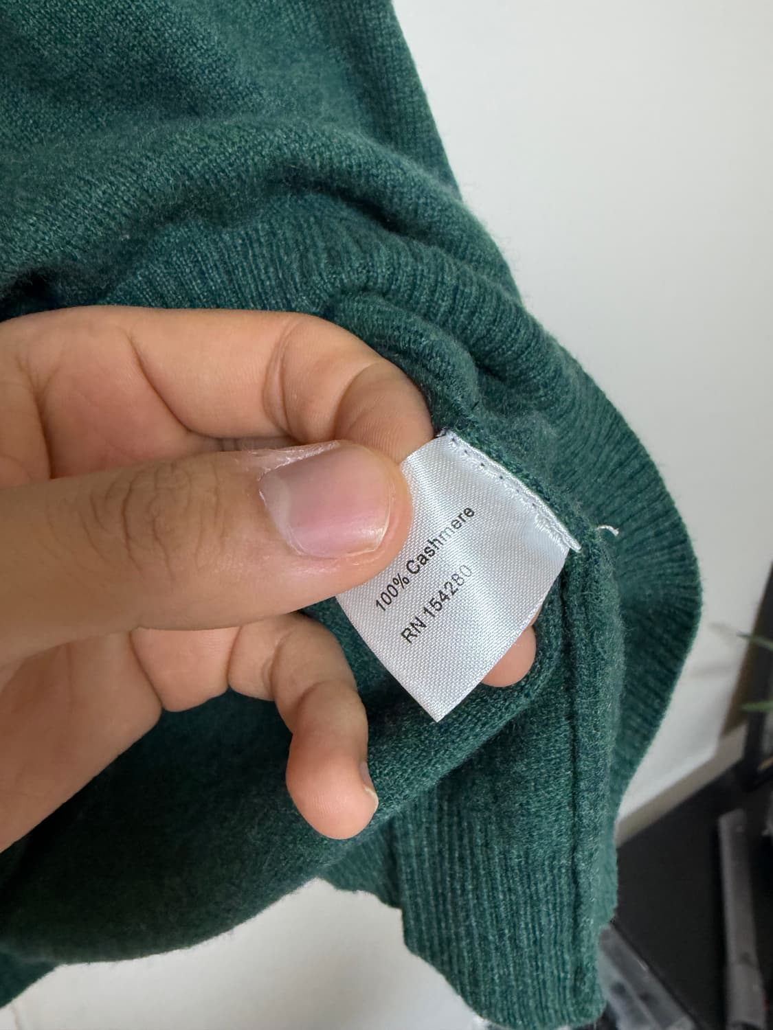 버그도프굿맨 캐시미어 니트 상품이미지4