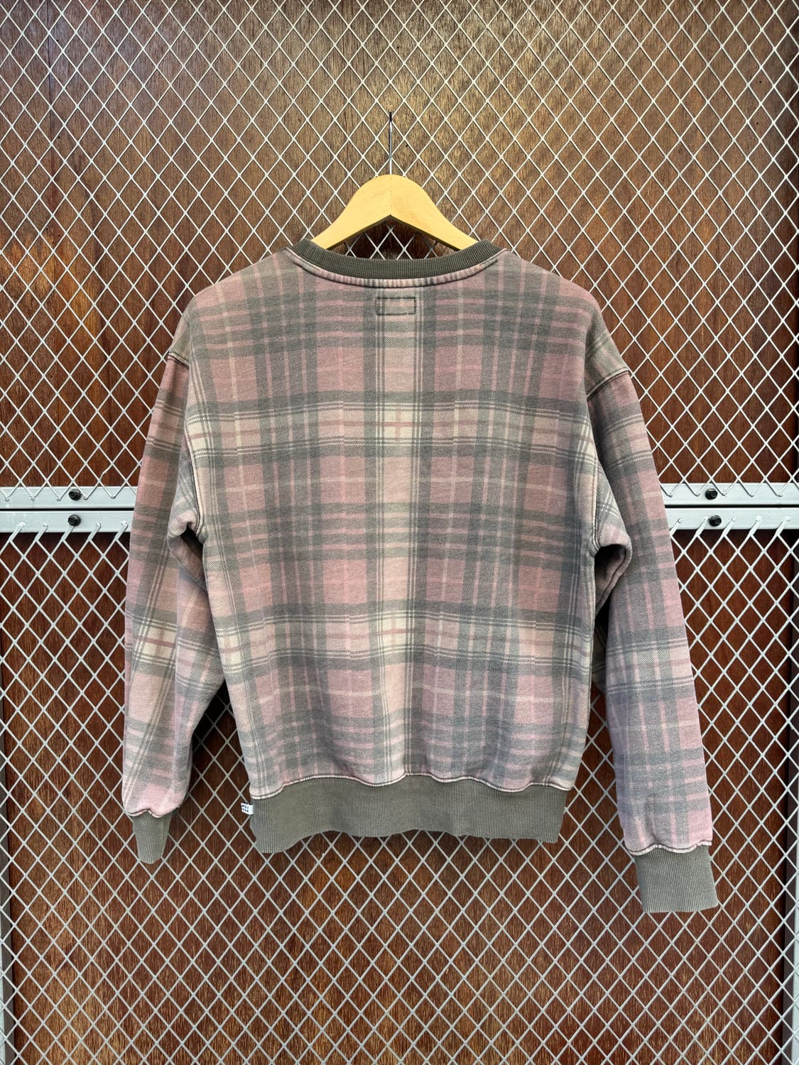 디스이즈네버댓 아치로고 핑크 체크 기모 맨투맨 스웻셔츠 S 상품이미지5