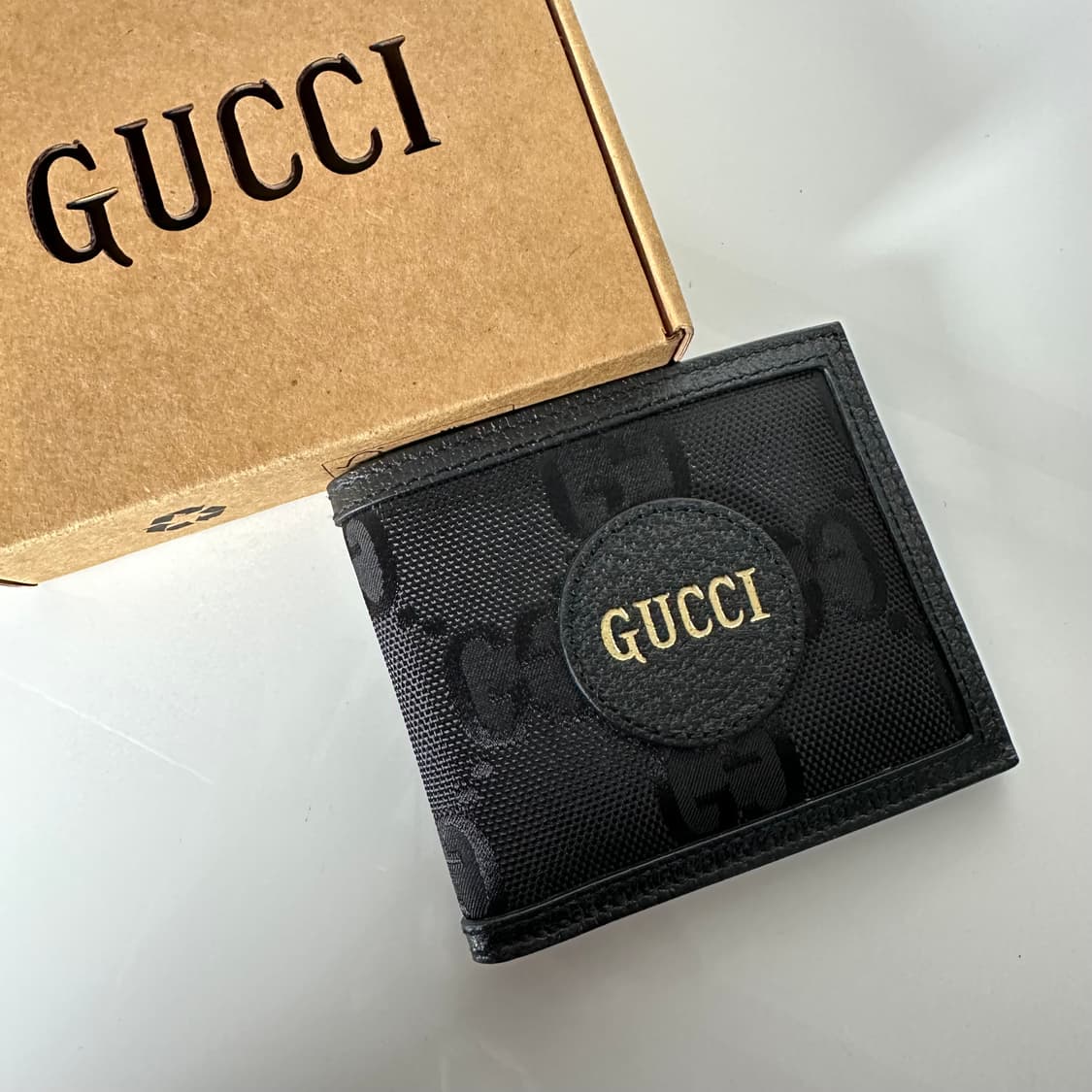 구찌 오프 더 그리드 반지갑 상품이미지1