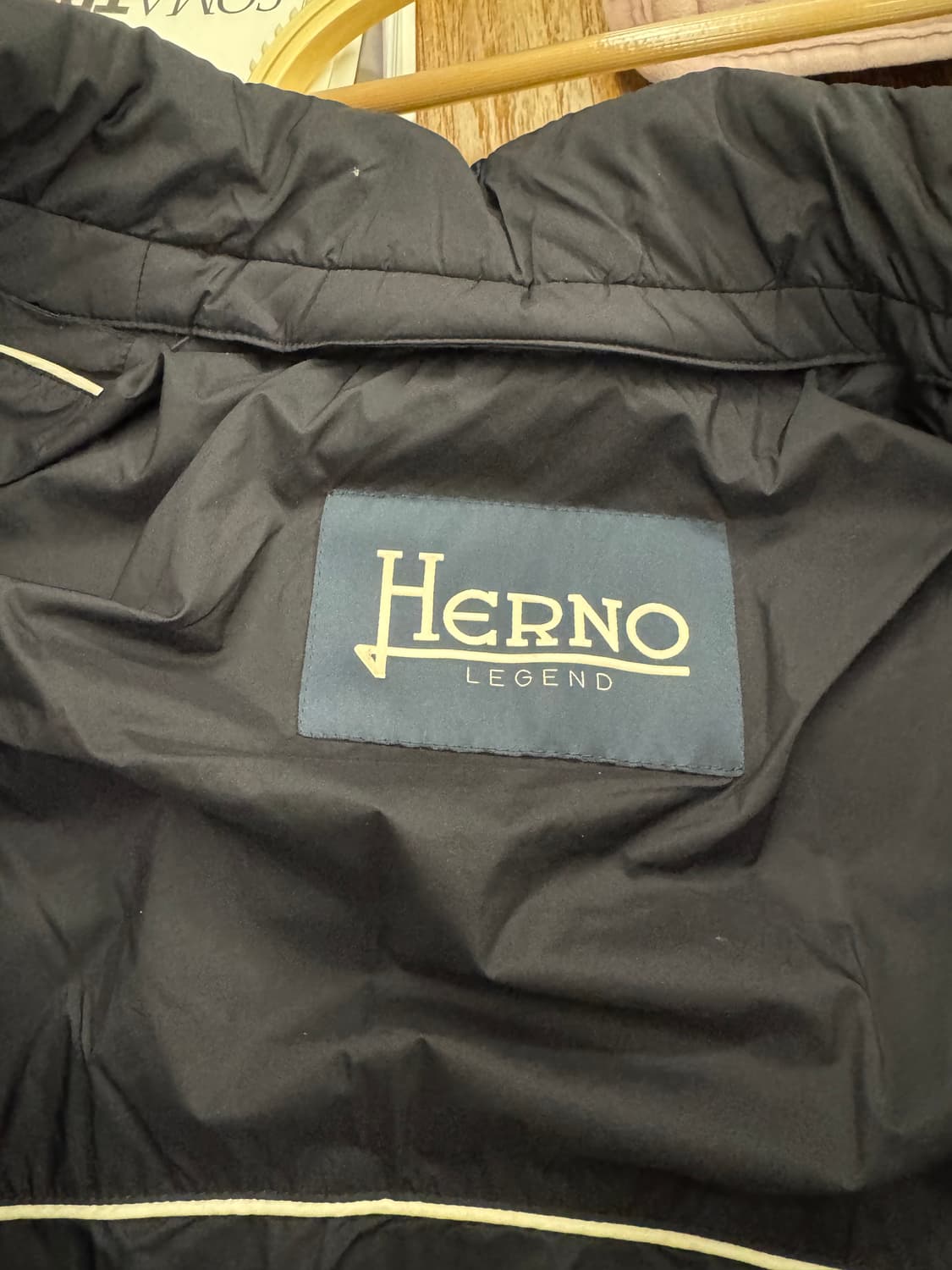 에르노 구스패딩 자켓 판매합니다 상품이미지3