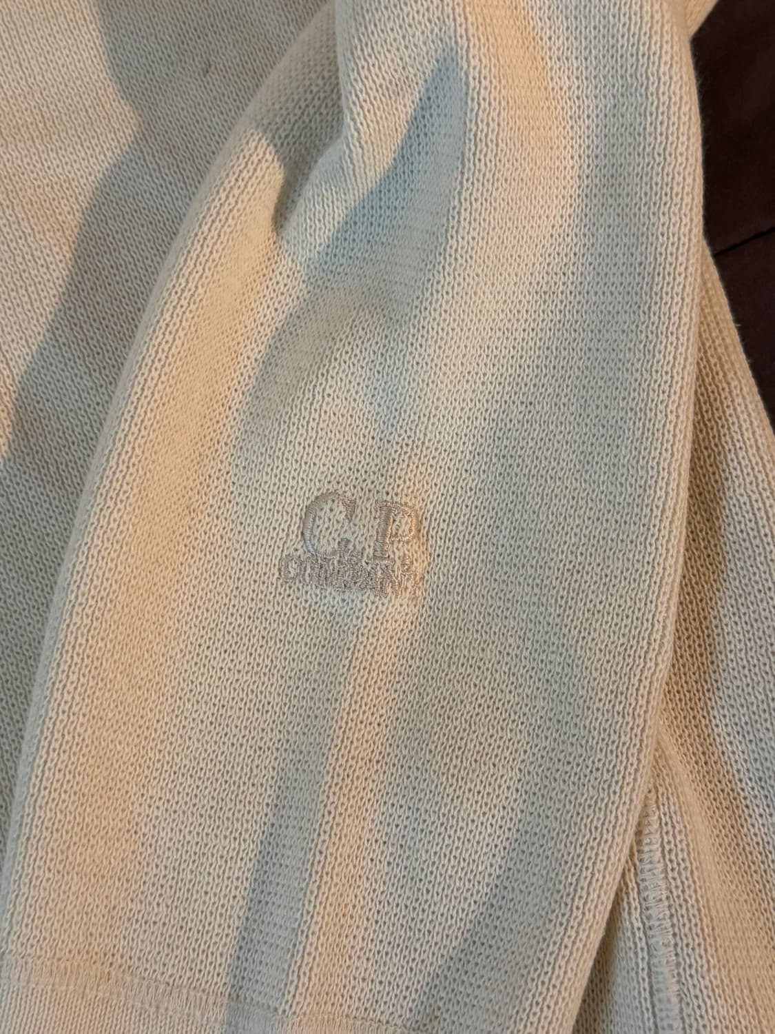 cp컴퍼니 후드니트집업 상품이미지3