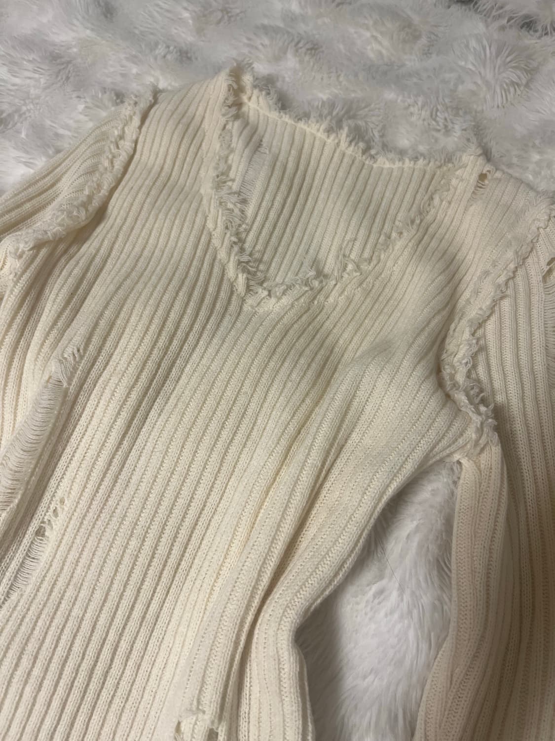 다이애그널 데미지 니트 아이보리 상품이미지2