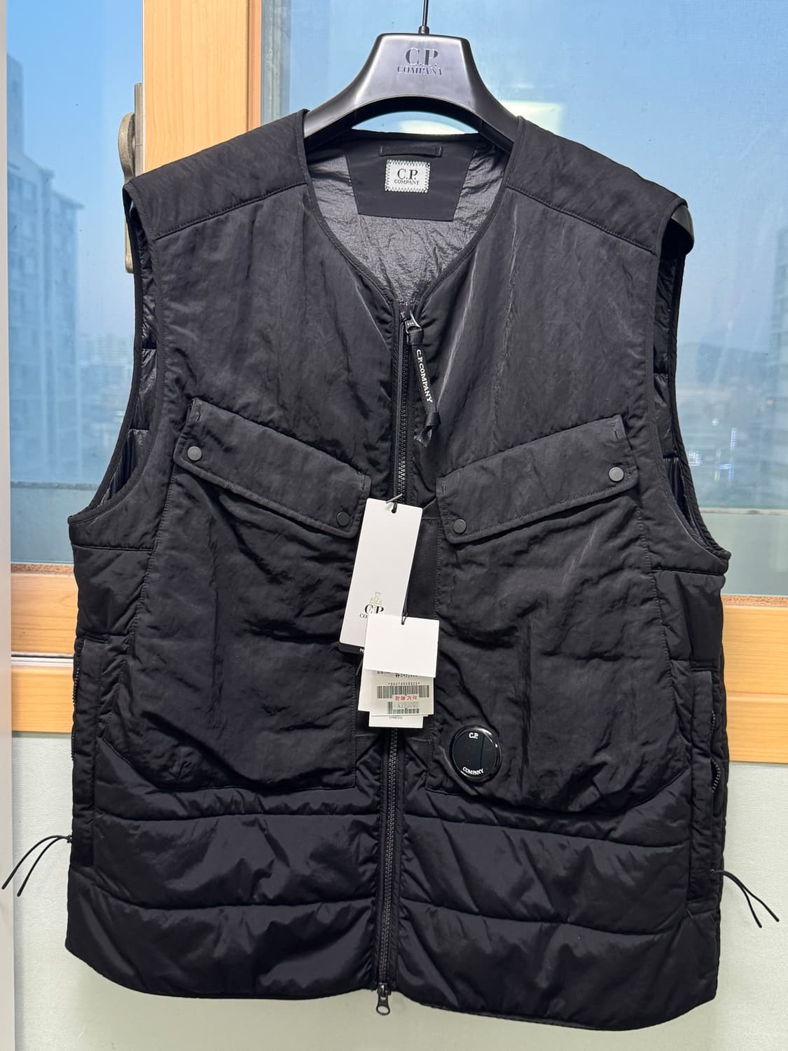 CP컴퍼니 블랙 경량패딩 조끼(XL) 상품이미지1