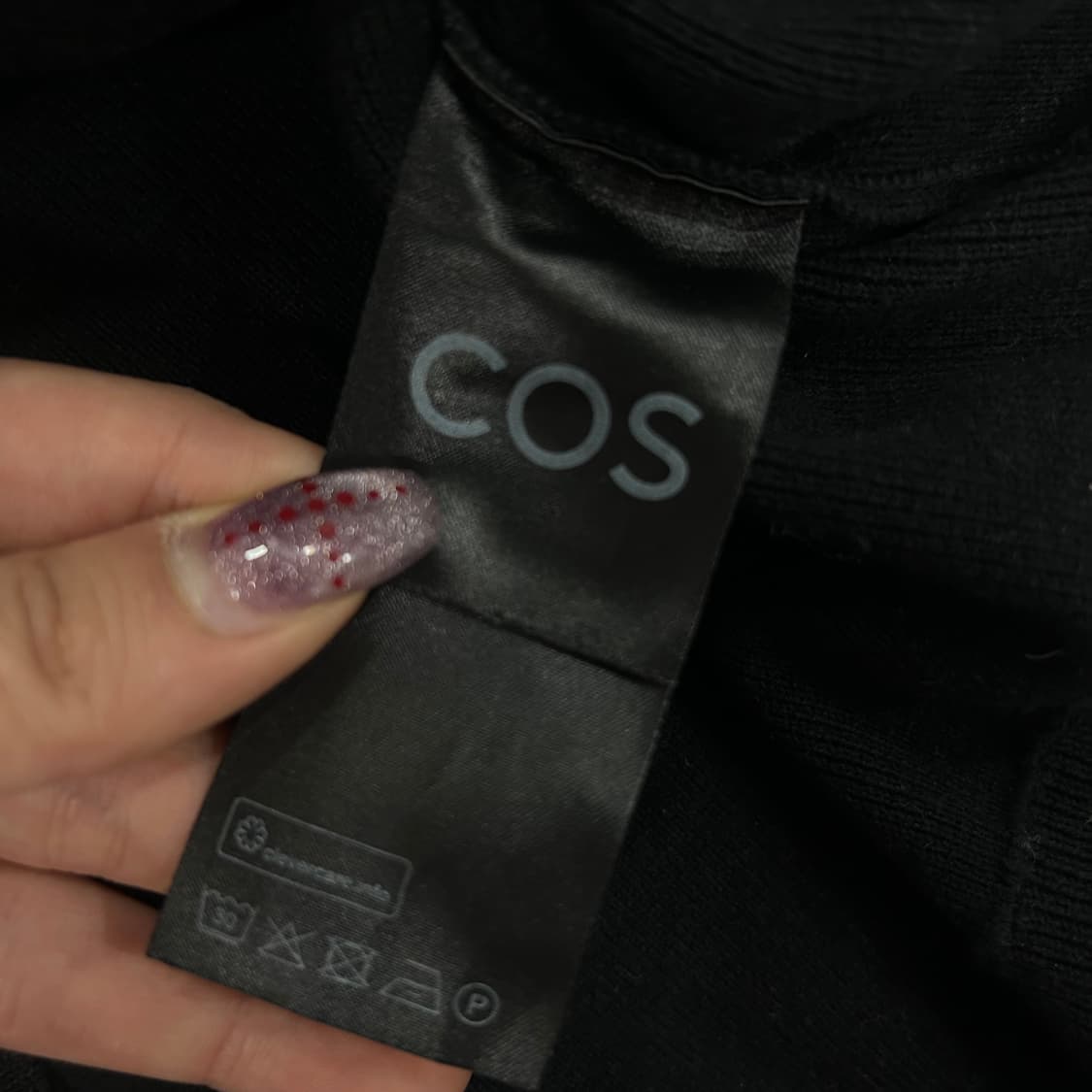 Cos 코스 블랙 카라 니트  상품이미지5